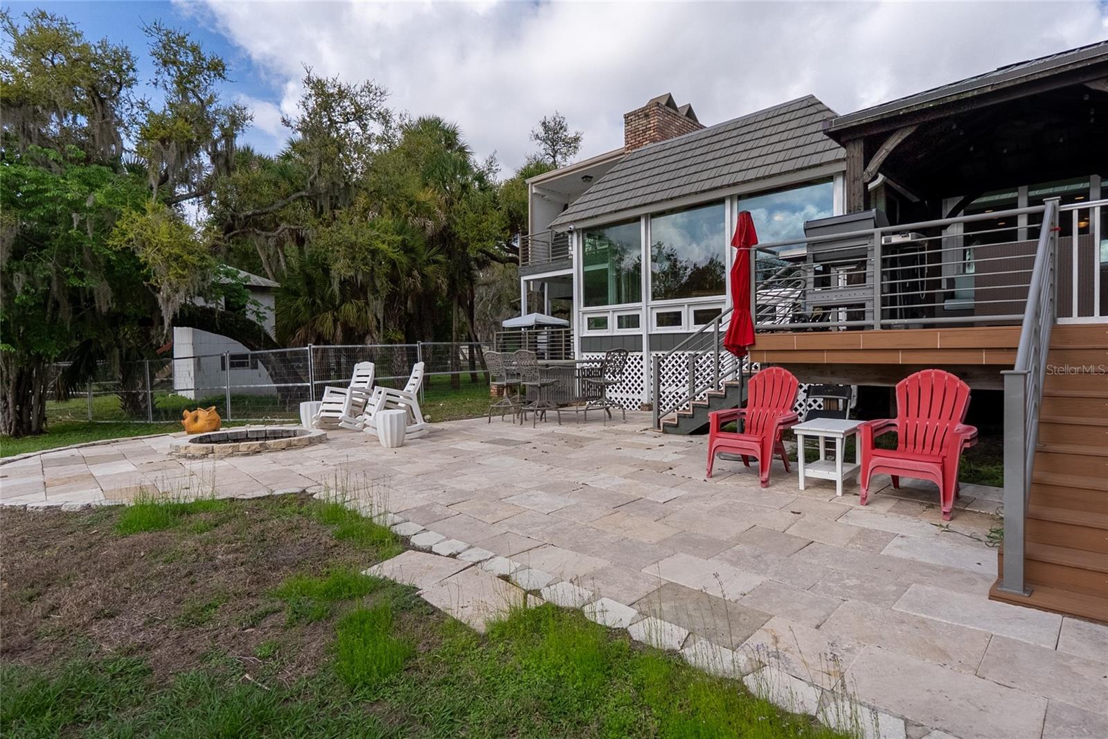 HIDDEN RIVER - Residential