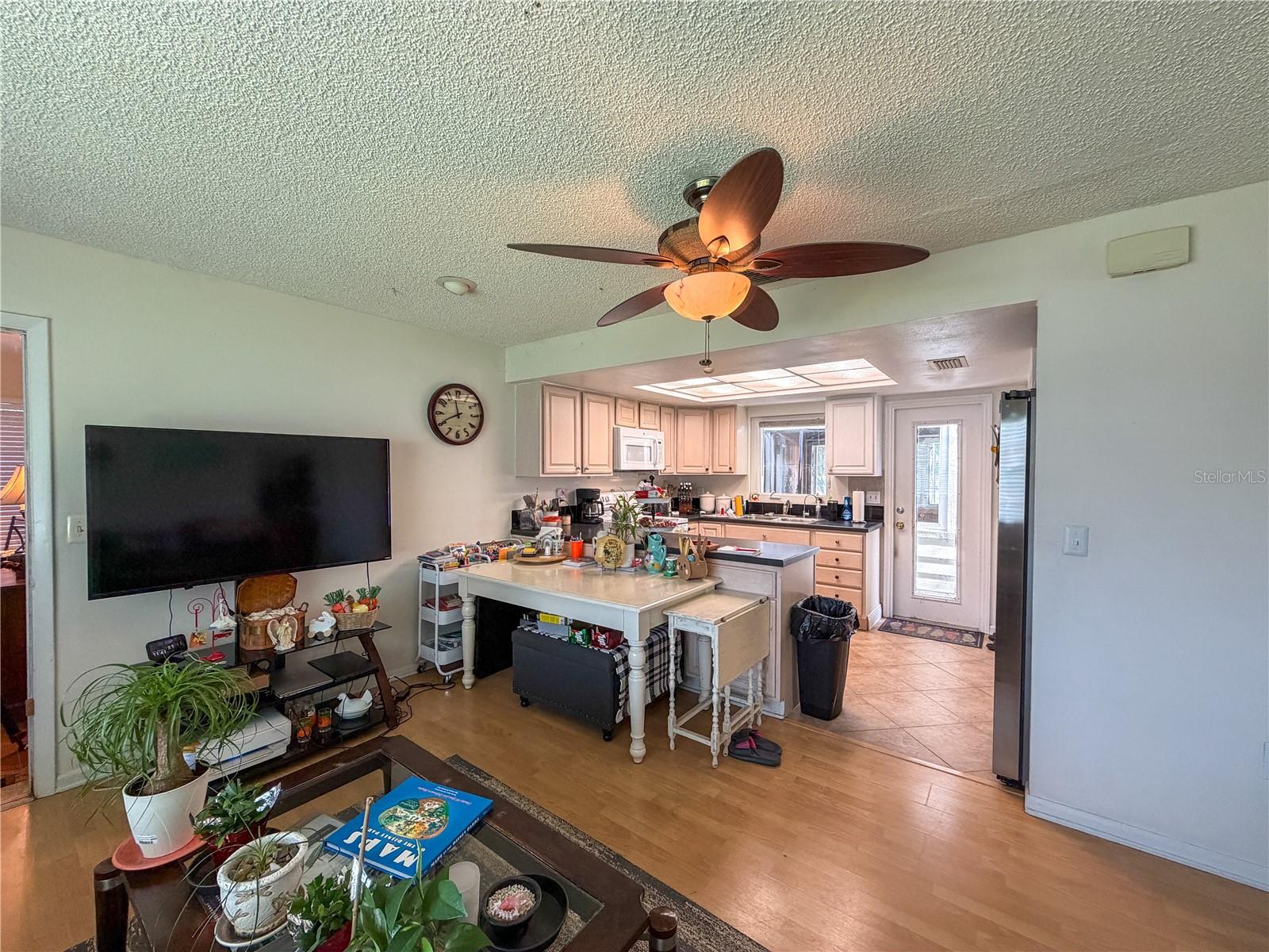 HIDDEN RIVER - Residential