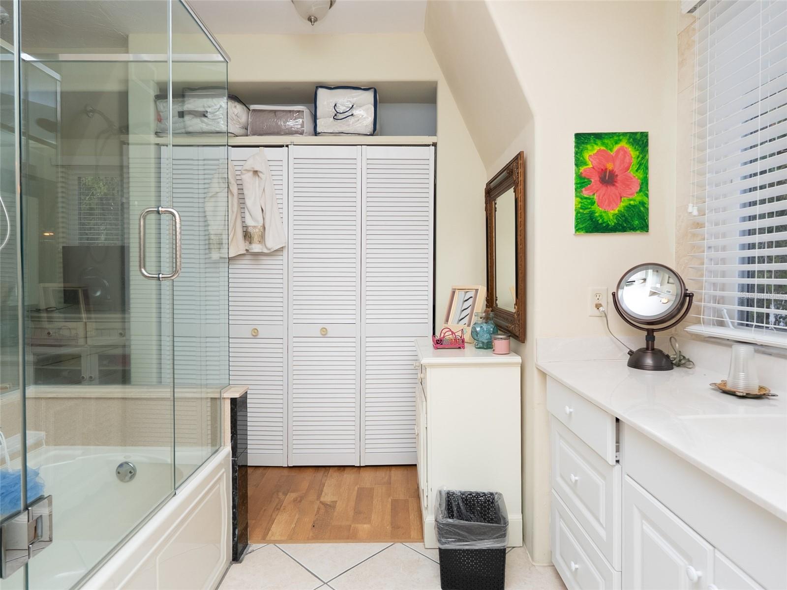 HIDDEN RIVER - Residential