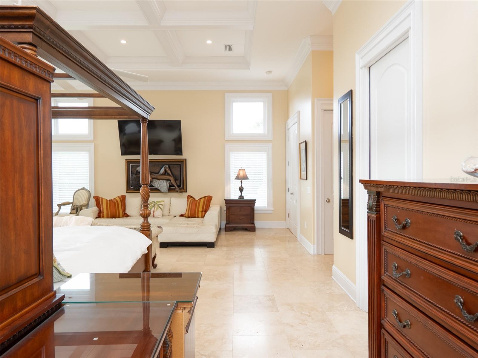 HIDDEN RIVER - Residential