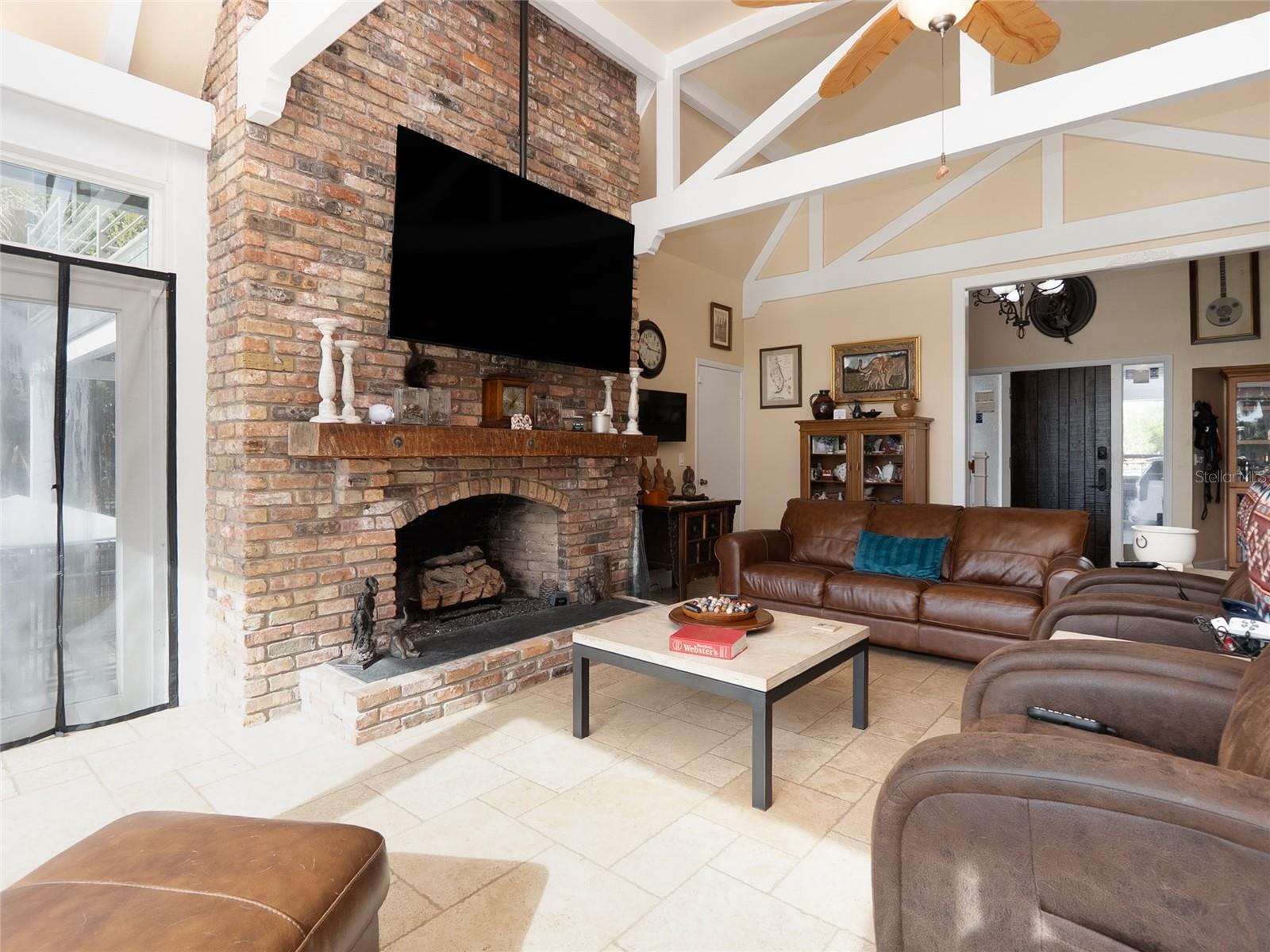 HIDDEN RIVER - Residential