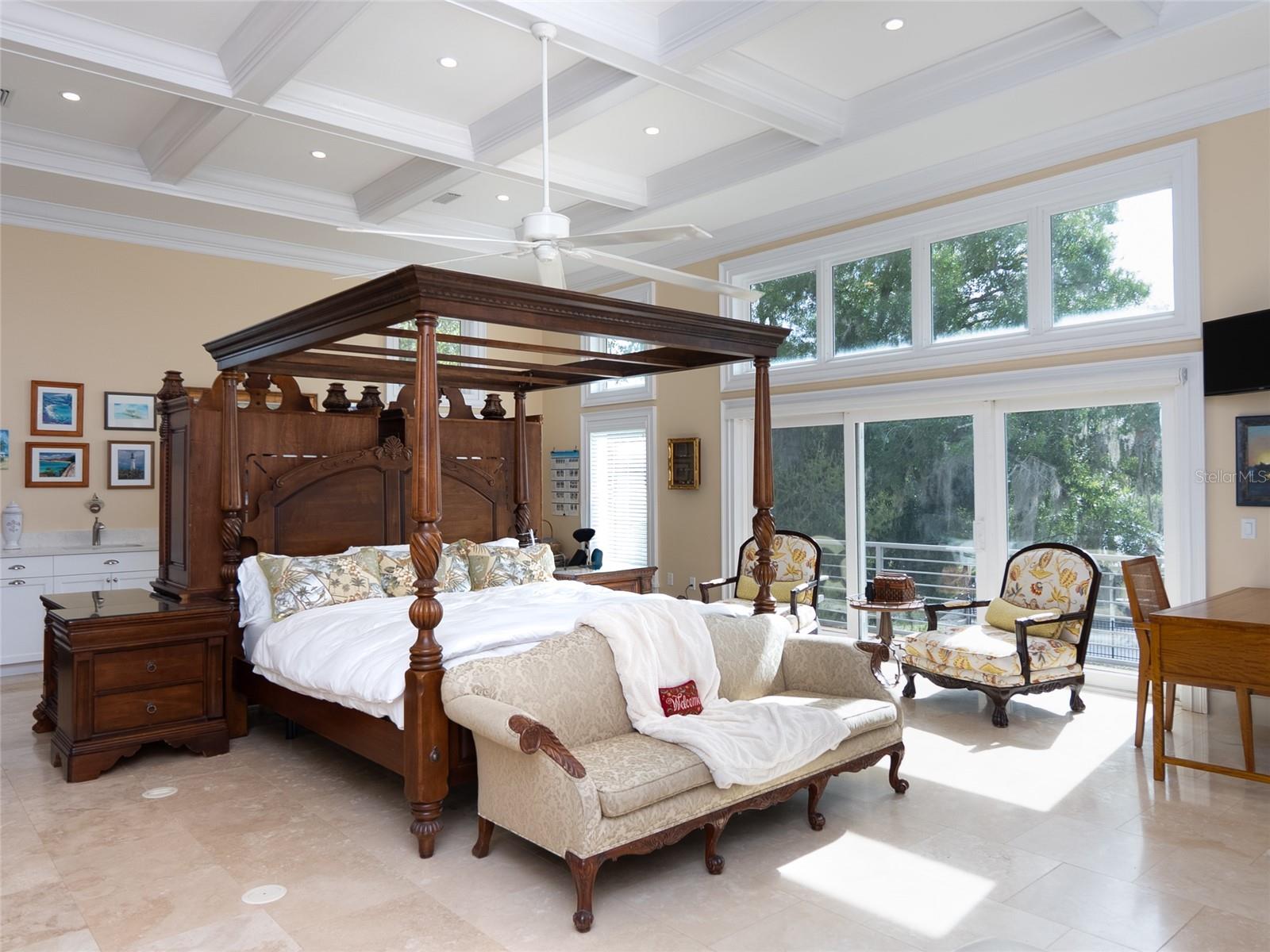 HIDDEN RIVER - Residential