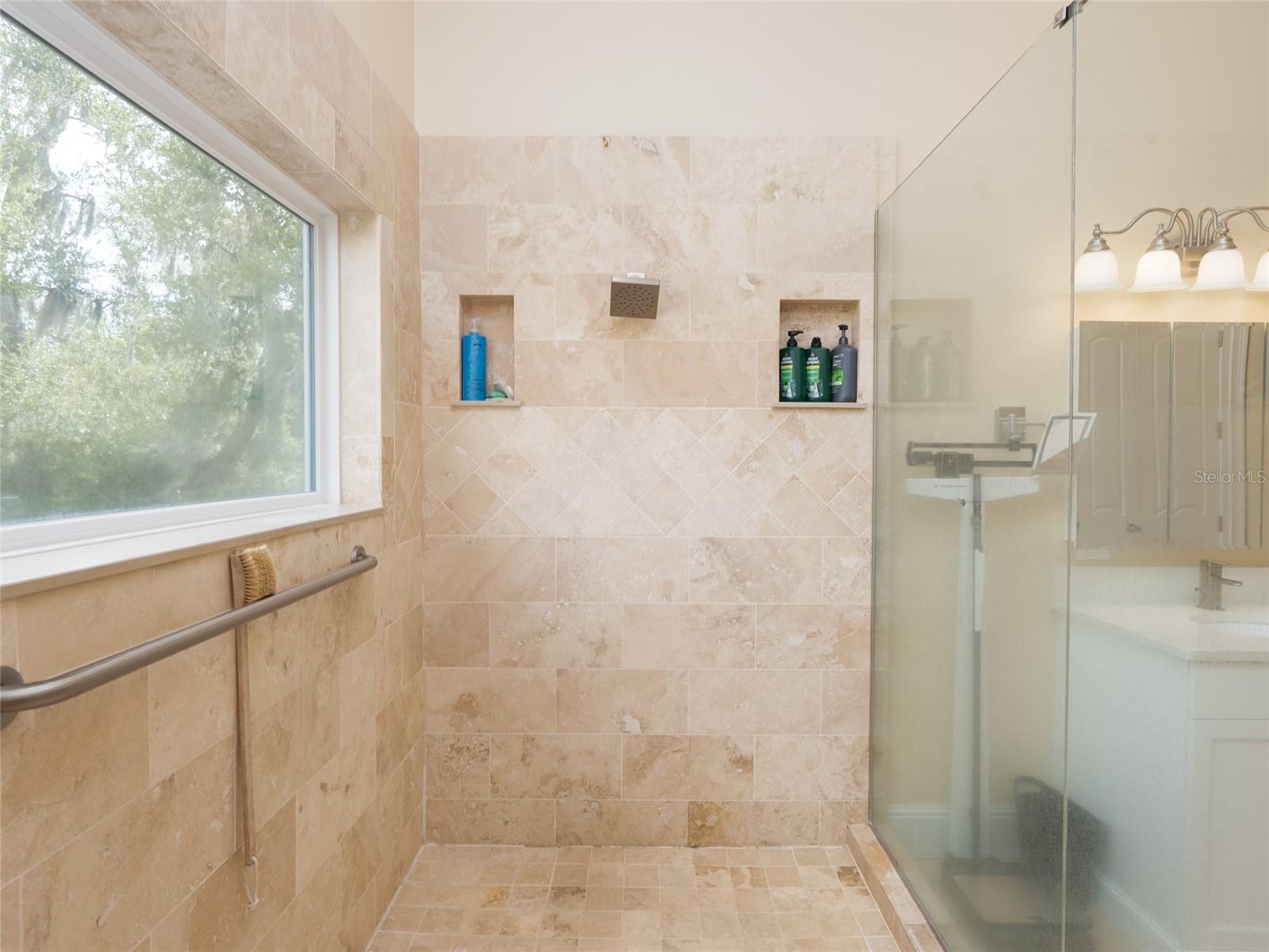 HIDDEN RIVER - Residential