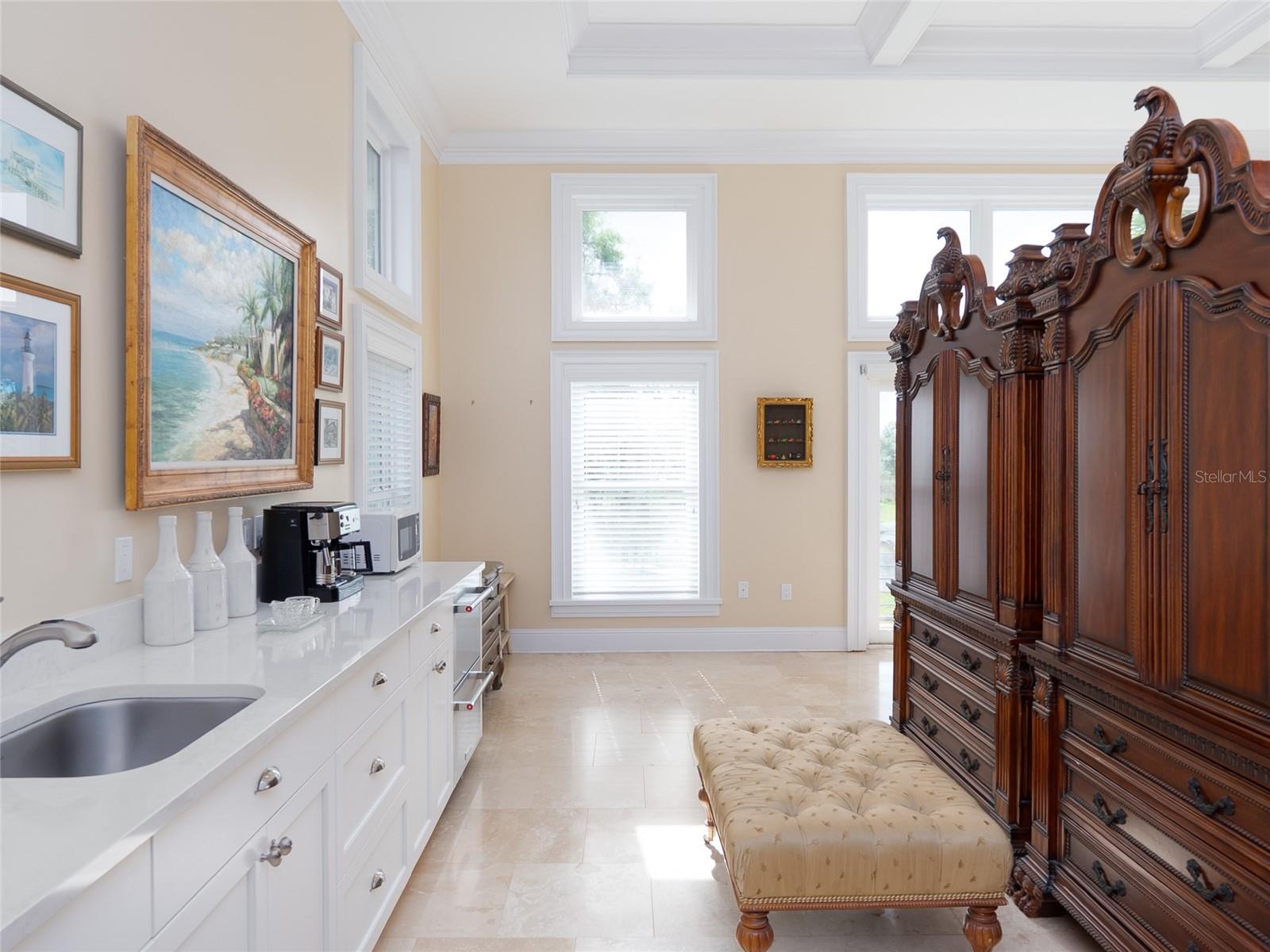 HIDDEN RIVER - Residential