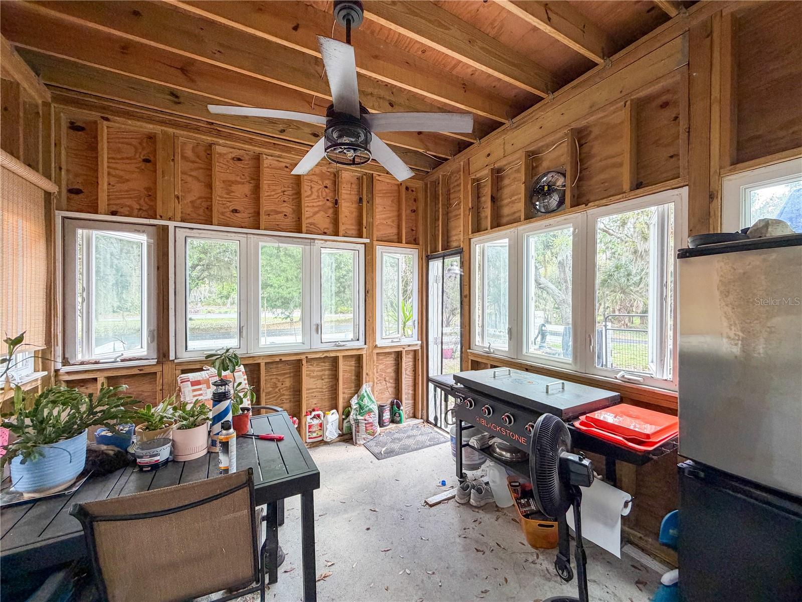 HIDDEN RIVER - Residential