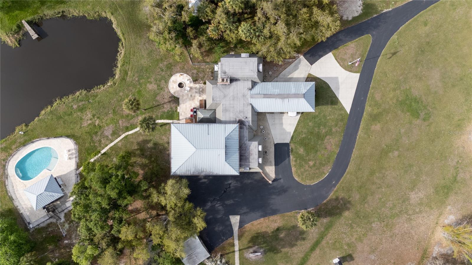 HIDDEN RIVER - Residential