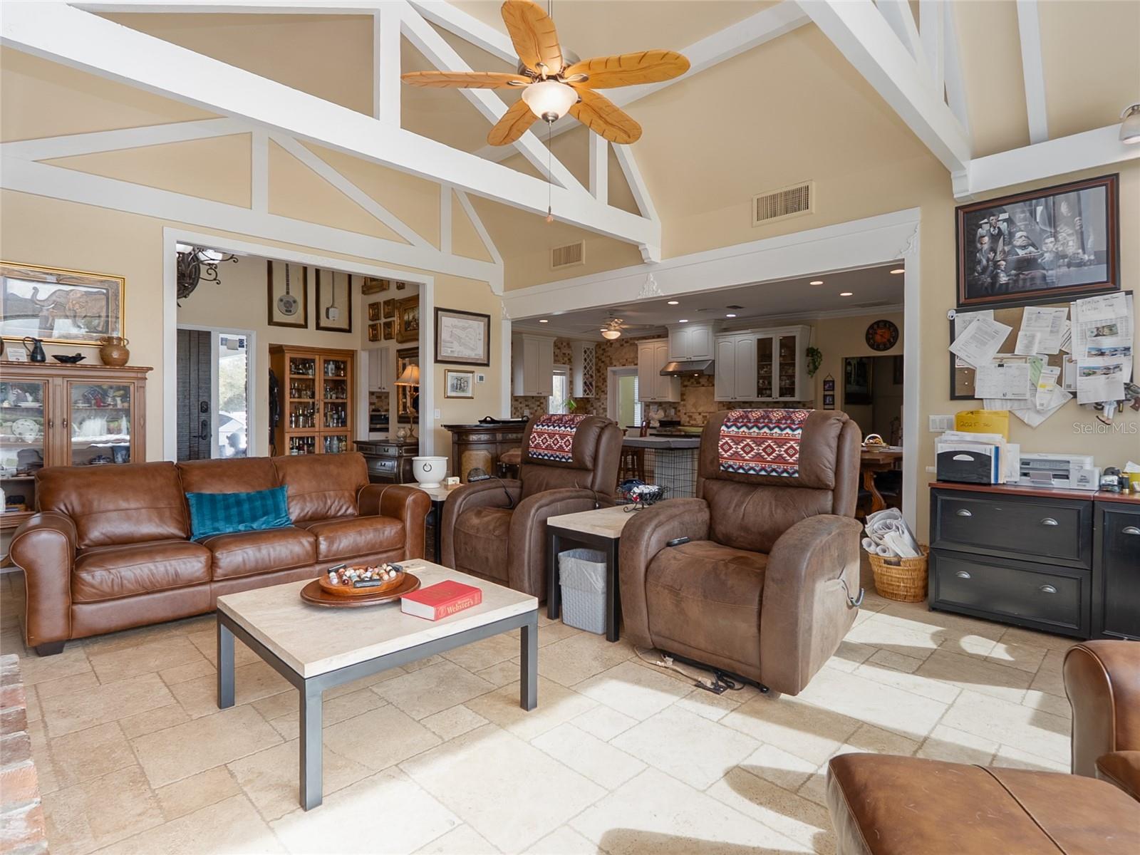 HIDDEN RIVER - Residential