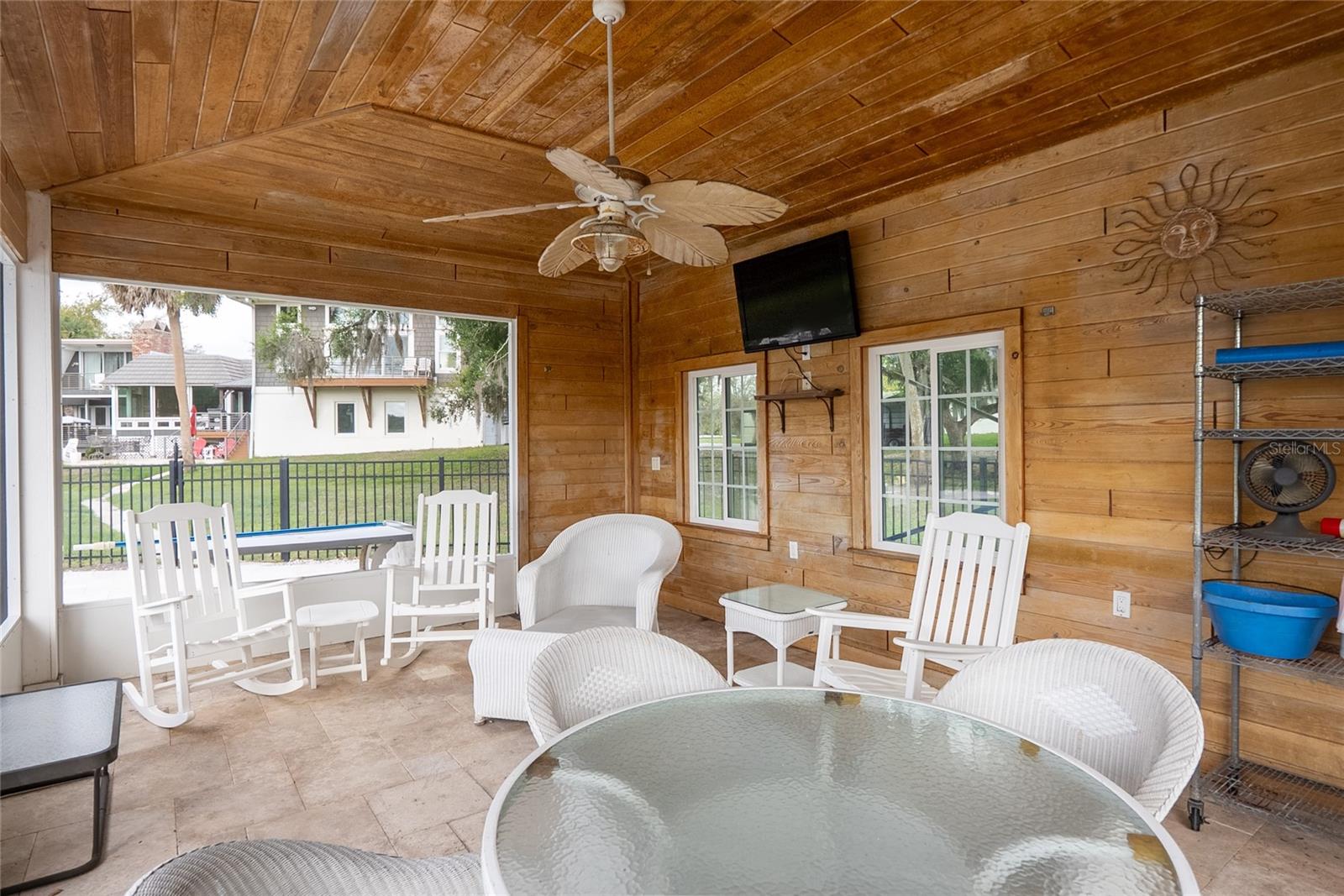 HIDDEN RIVER - Residential