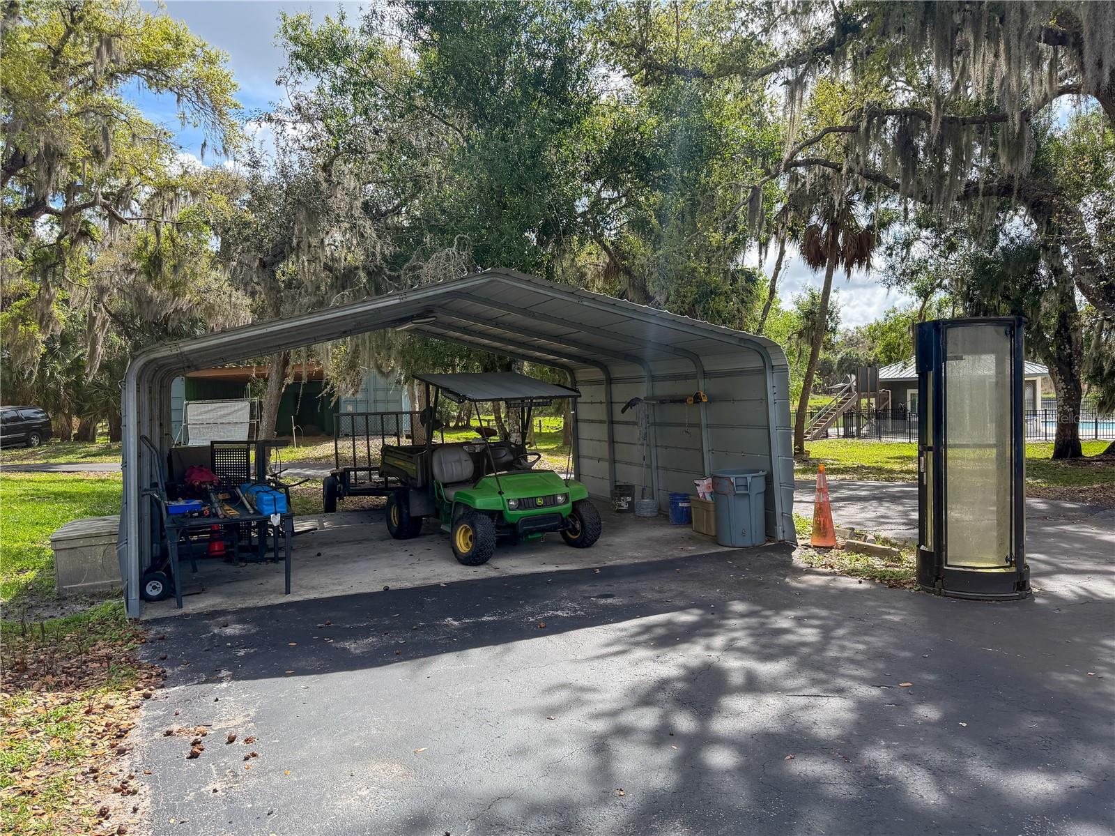 HIDDEN RIVER - Residential