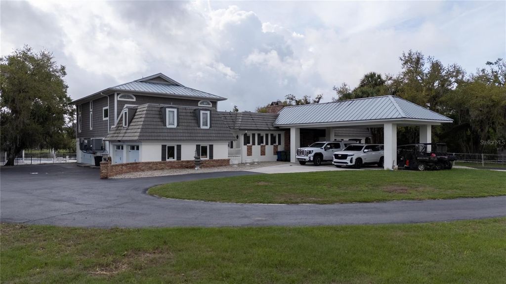 Photo of 4610 Hidden River Road, Sarasota, FL 34240 (MLS # C7523494)