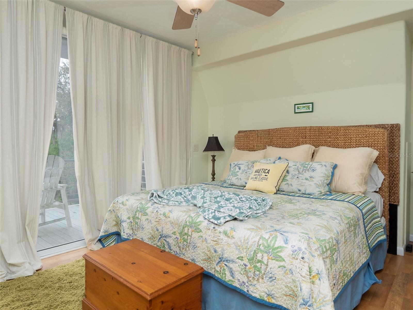 HIDDEN RIVER - Residential