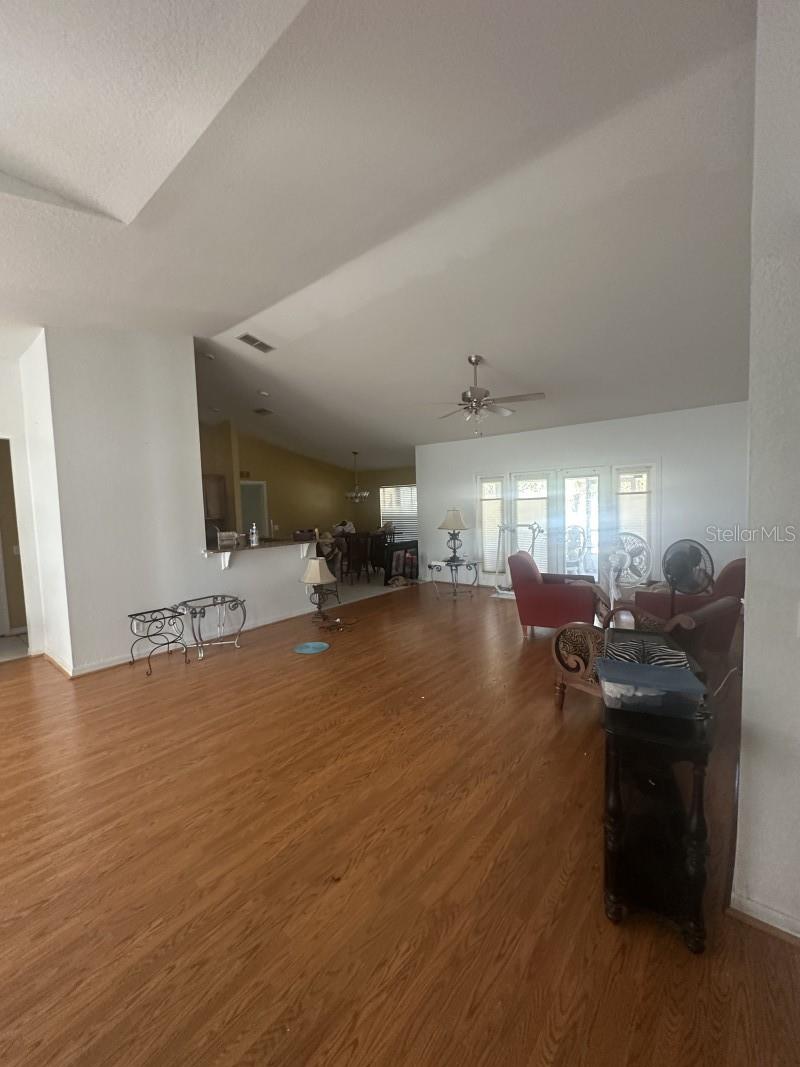 GARDENS PH 01 - Residential