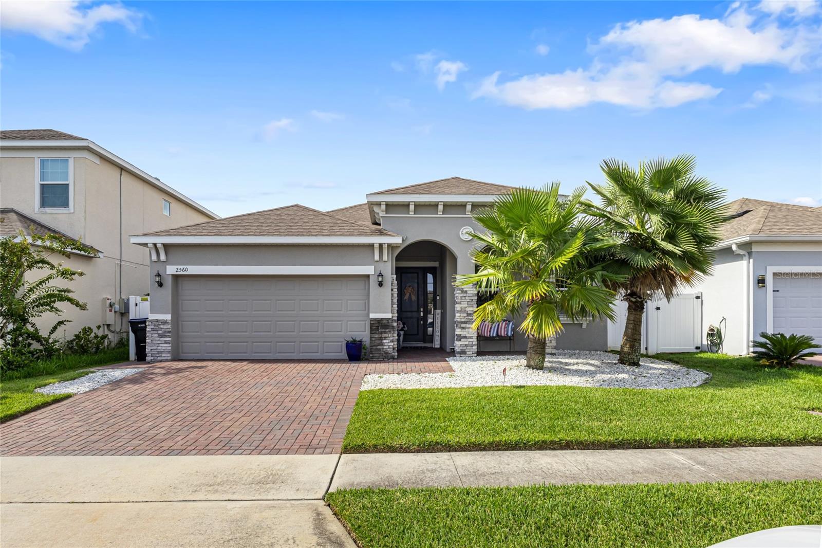 Welcome to this stunning, energy-efficient single-family home located in the desirable Sawgrass Plantation subdivision!
This property features 3 bedrooms, 2 bathrooms, a spacious flex room, and a beautifully fenced-in backyard, perfect for relaxing or entertaining.
Enjoy an open-concept layout with a modern kitchen, sleek quartz countertops, and a seamless flow into the dining and living areas. The large primary suite offers two walk-in closets and a luxurious en-suite bathroom, while two additional bedrooms share a second full bath.
Convenience is KEY! Ideally situated just minutes from Amazon, Siemens, Orlando International Airport, Medical City, USPTA, and the Brightline station. You’re also only 15 minutes from Lake Nona’s dining and shopping and 5 minutes from SunRail, making commuting easy and efficient.
Don’t miss this opportunity to live in comfort, style, and a prime location!
Property will be available for rent on October 3rd.
APPLY TODAY: https://apply.link/GwH4ONg
Schedule your private tour today!