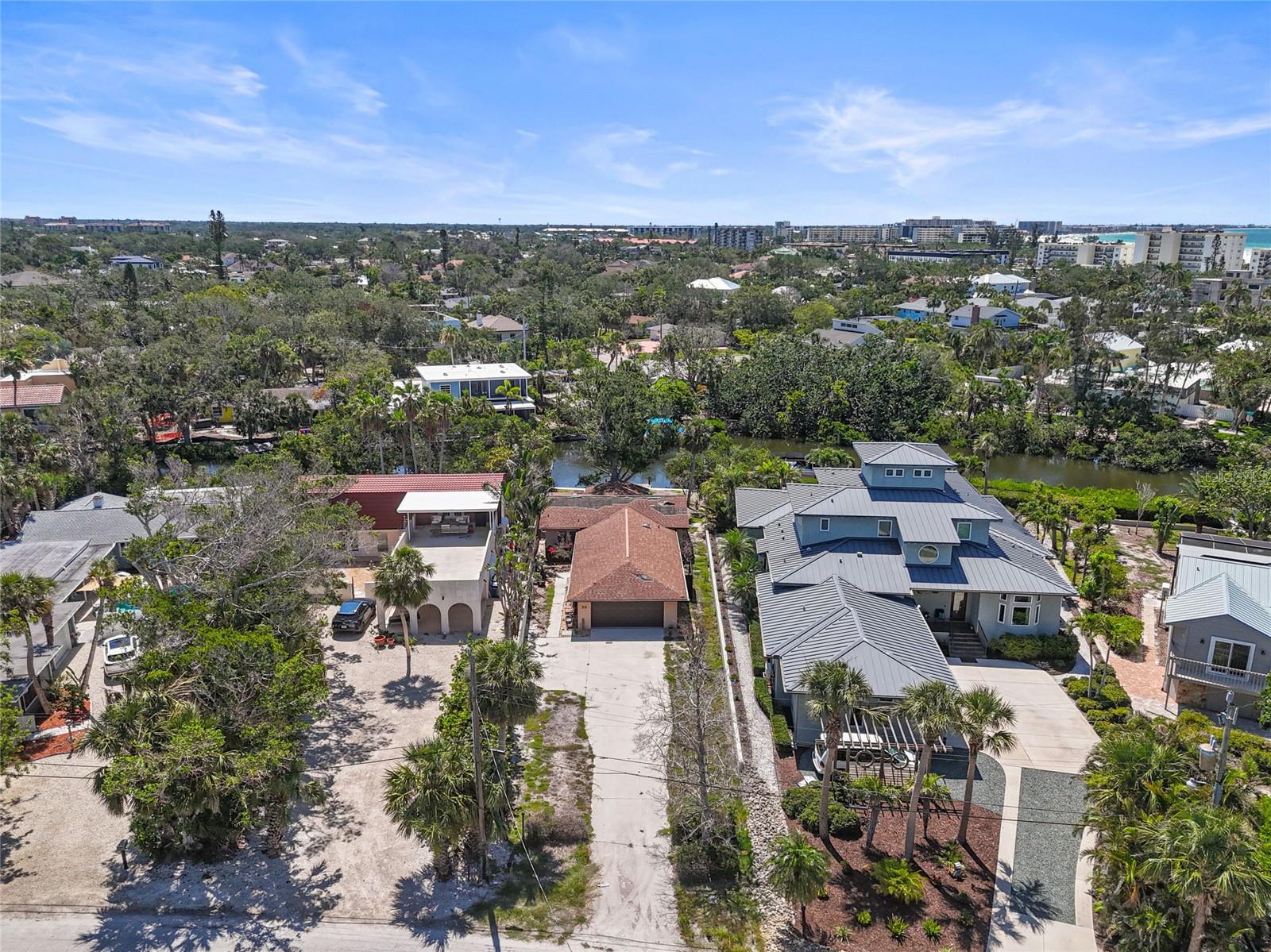 30 ISLAND CIRCLE
