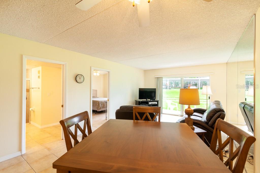 River Place 01 Hundred Condo - Residential