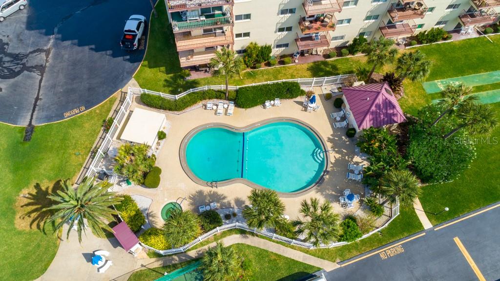 River Place 01 Hundred Condo - Residential