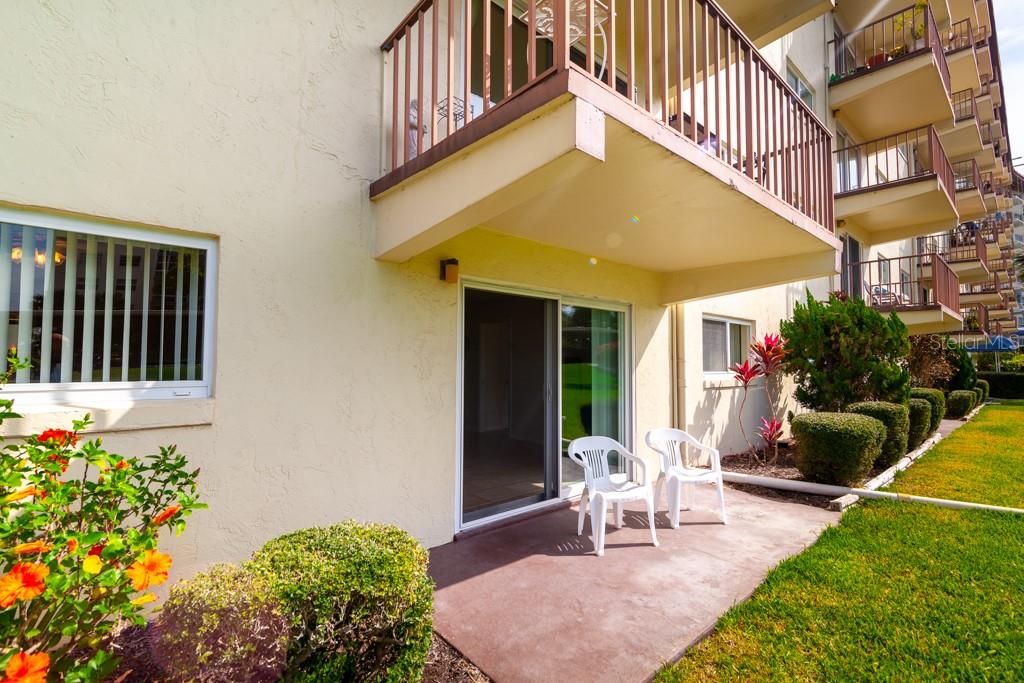 River Place 01 Hundred Condo - Residential