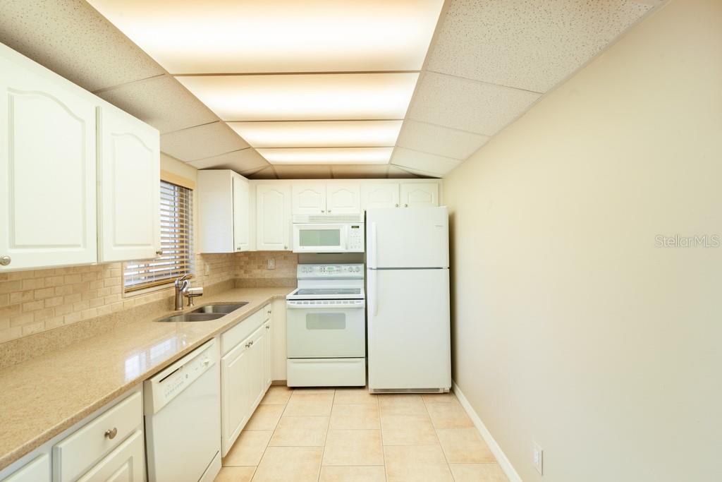 River Place 01 Hundred Condo - Residential