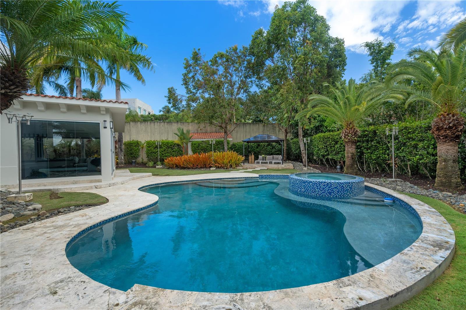 DORADO BEACH EAST - Residential