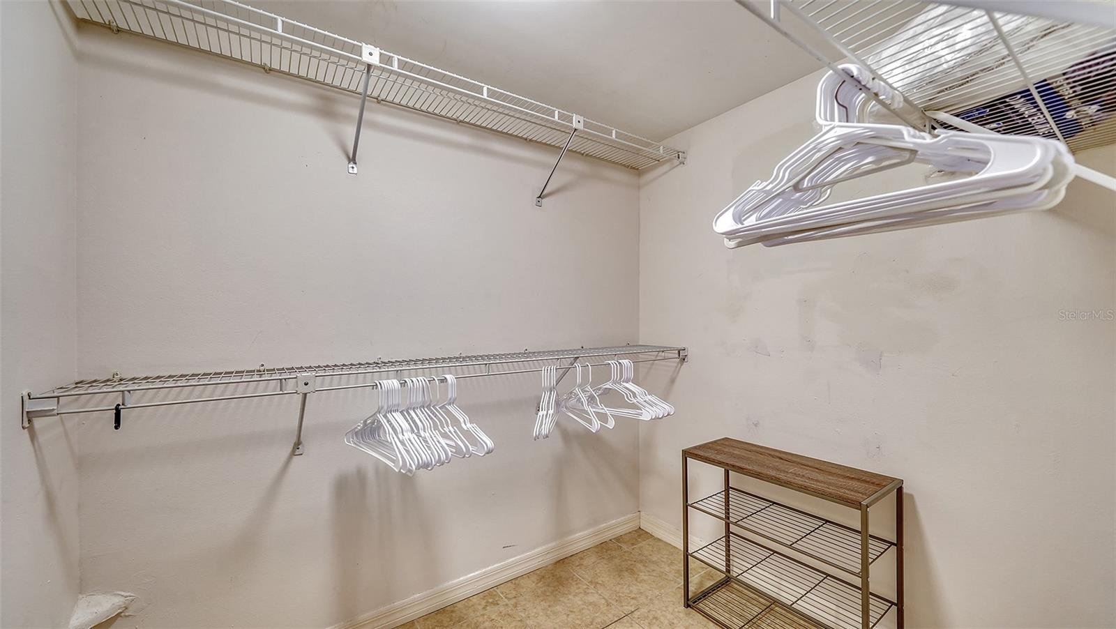 HUDSON OAKS - Residential Lease