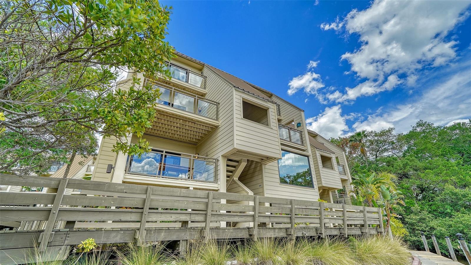 HUDSON OAKS - Residential Lease