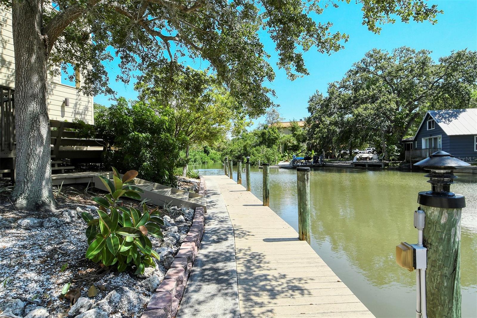 HUDSON OAKS - Residential Lease