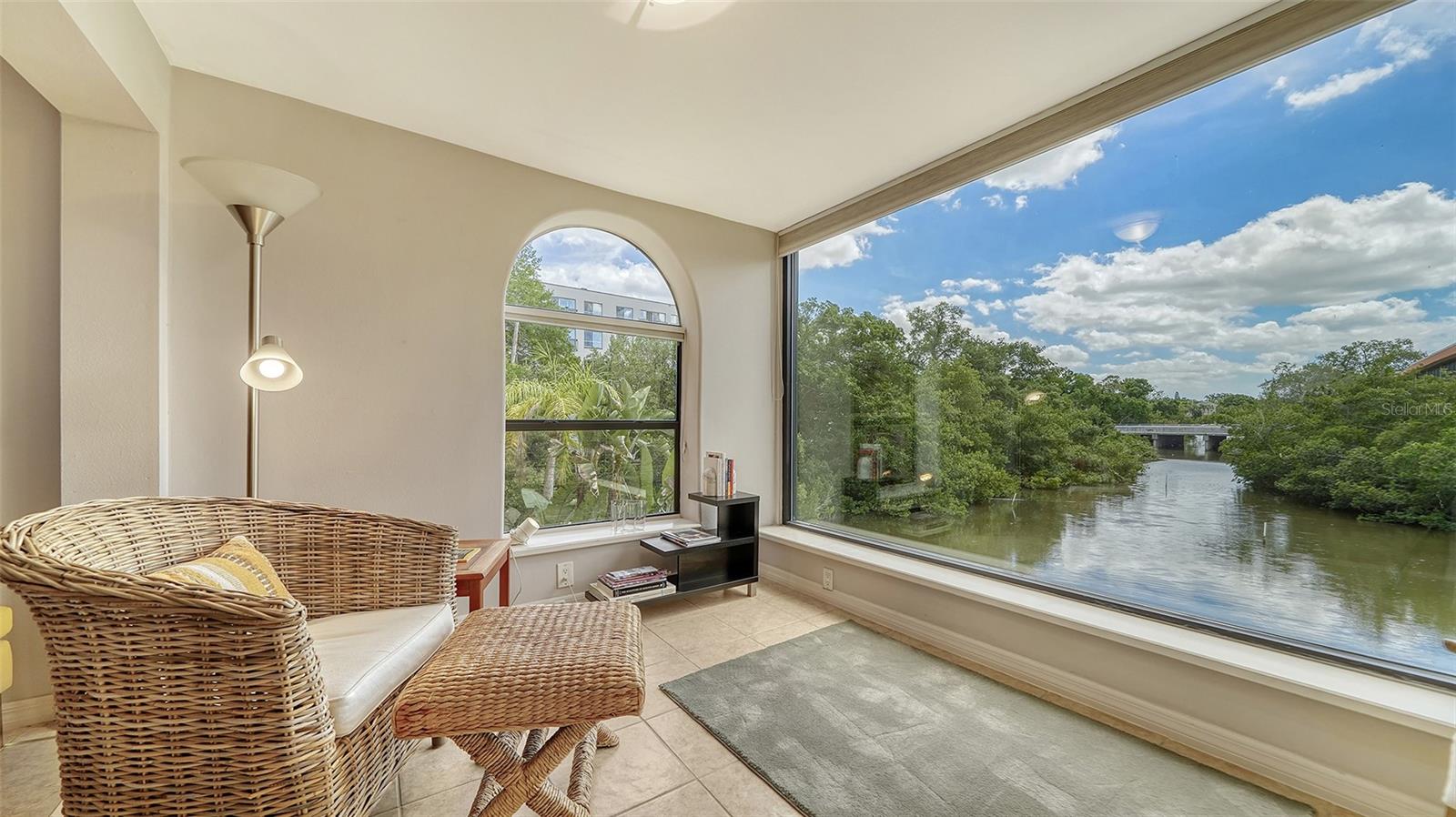 HUDSON OAKS - Residential Lease