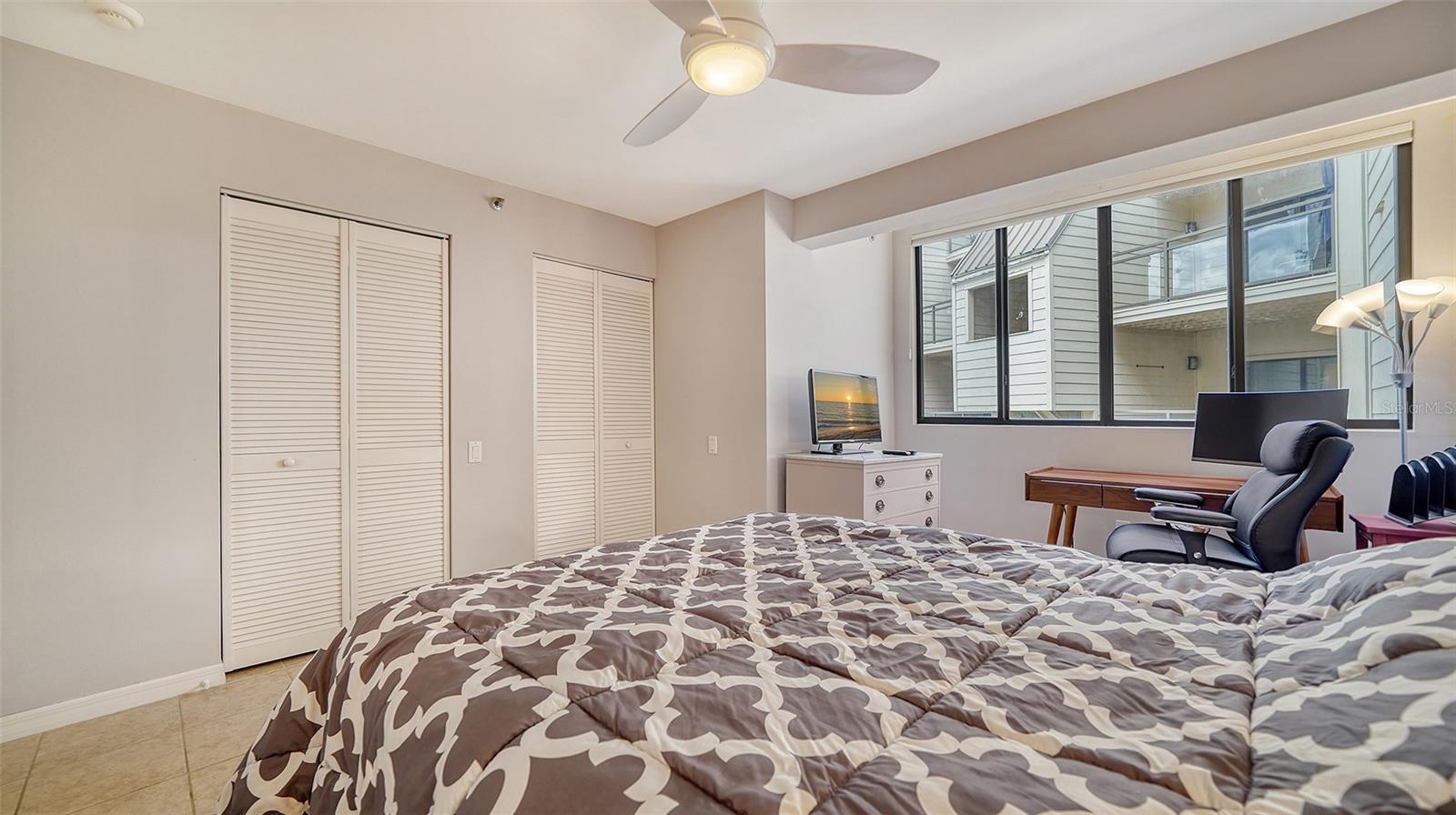 HUDSON OAKS - Residential Lease