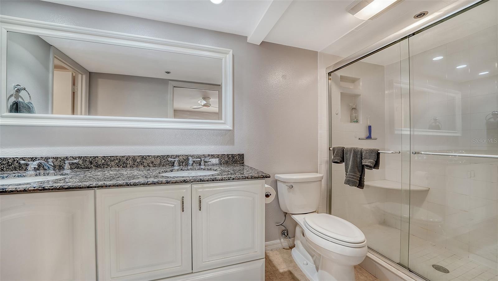 HUDSON OAKS - Residential Lease