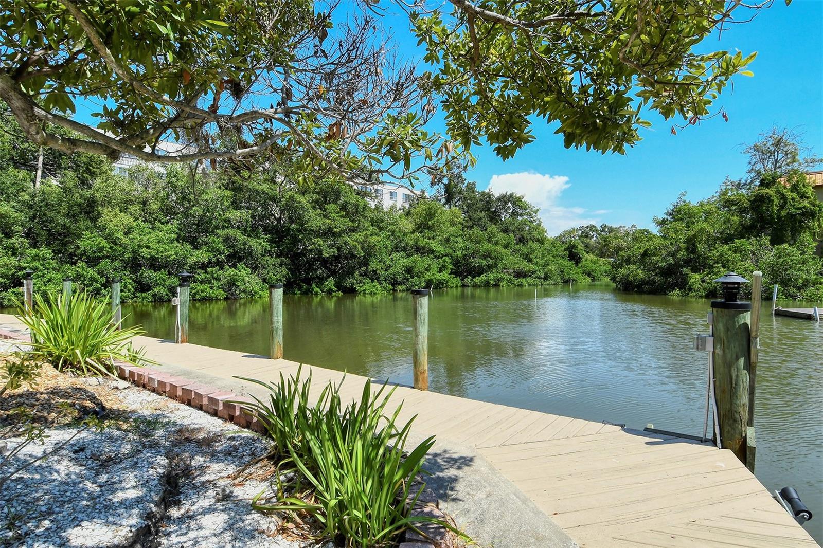 HUDSON OAKS - Residential Lease