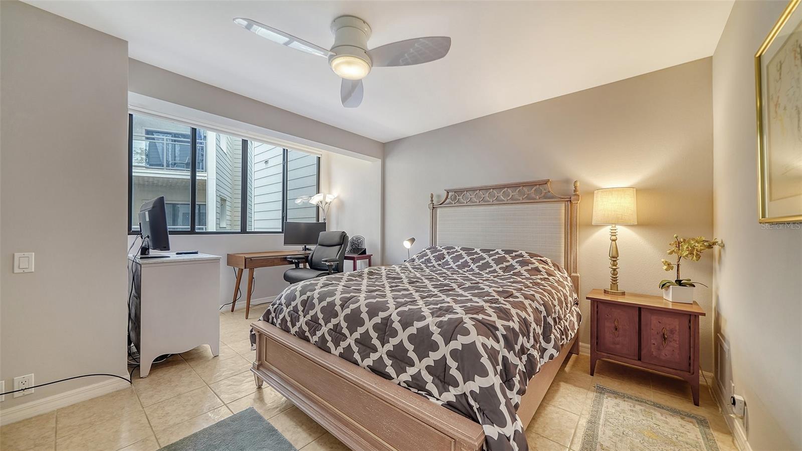 HUDSON OAKS - Residential Lease