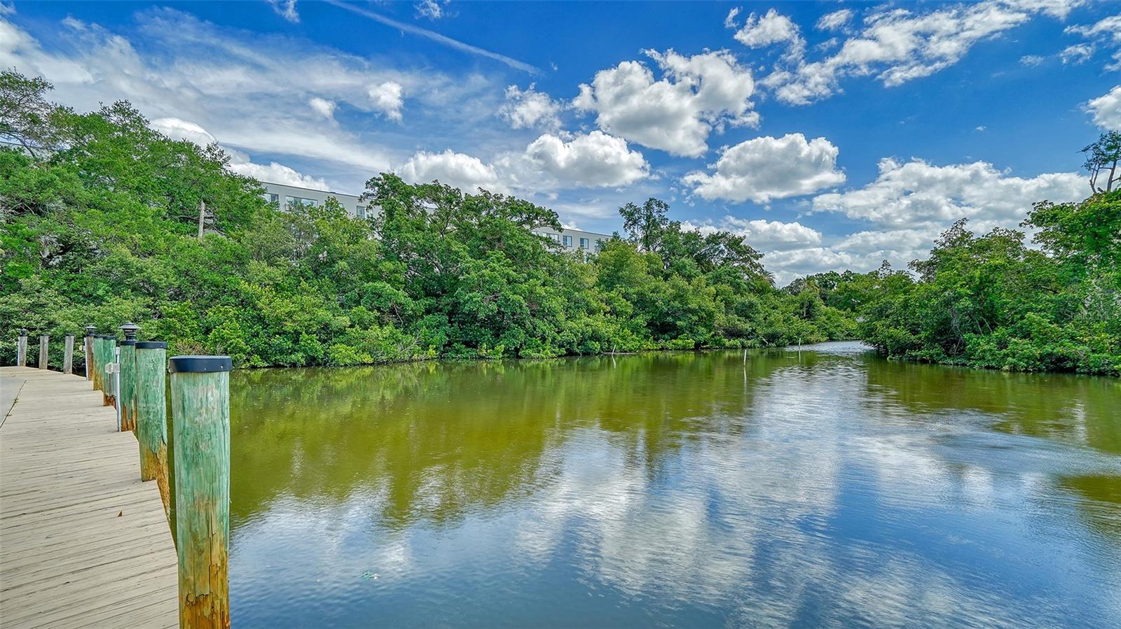 HUDSON OAKS - Residential Lease