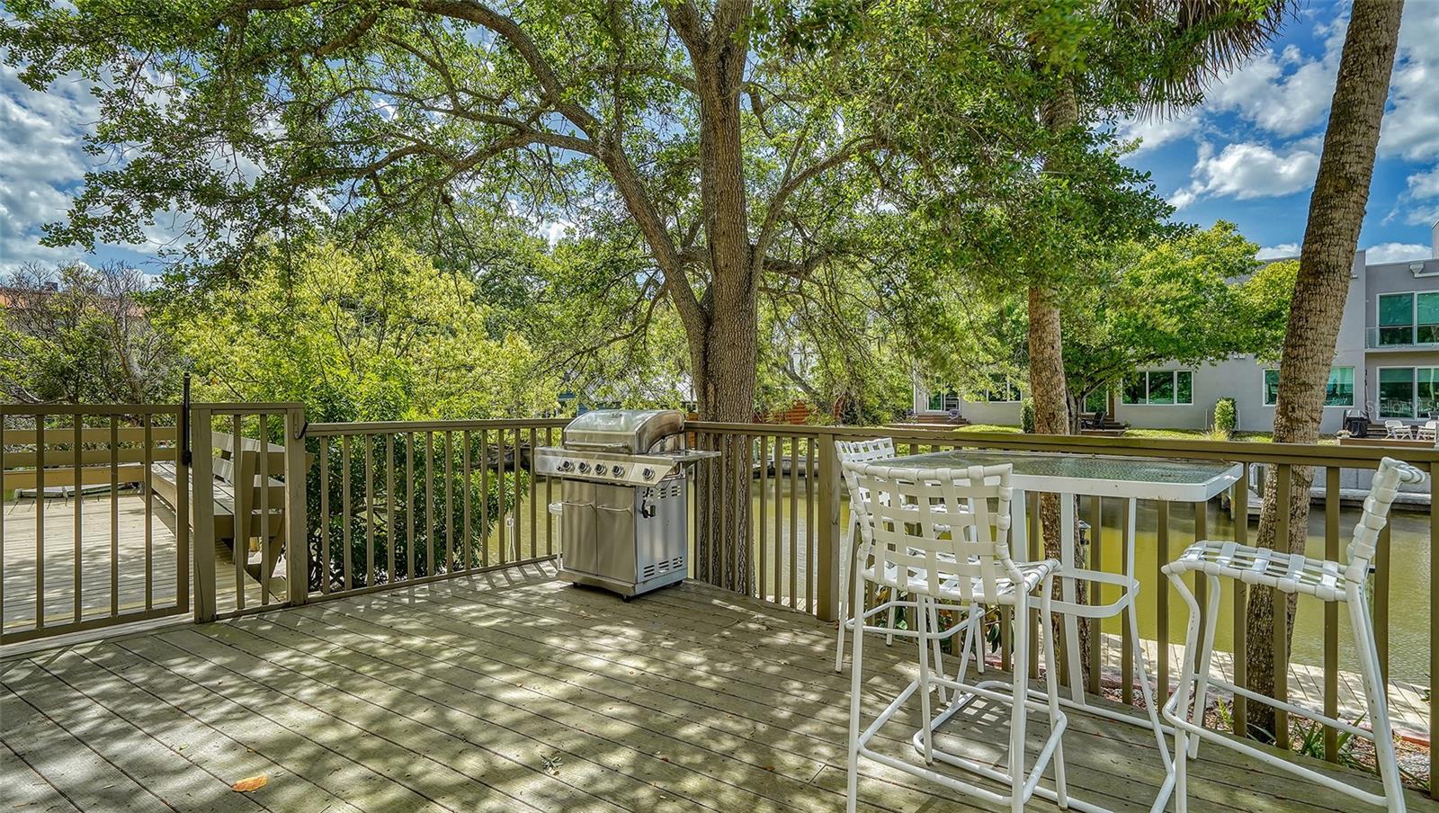 HUDSON OAKS - Residential Lease