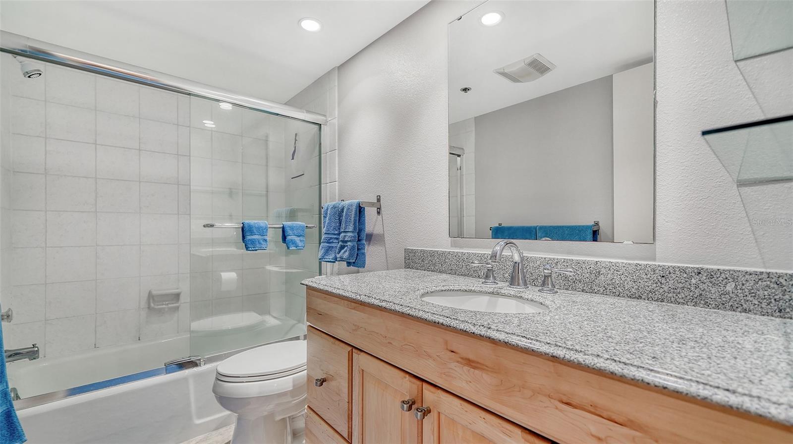 HUDSON OAKS - Residential Lease