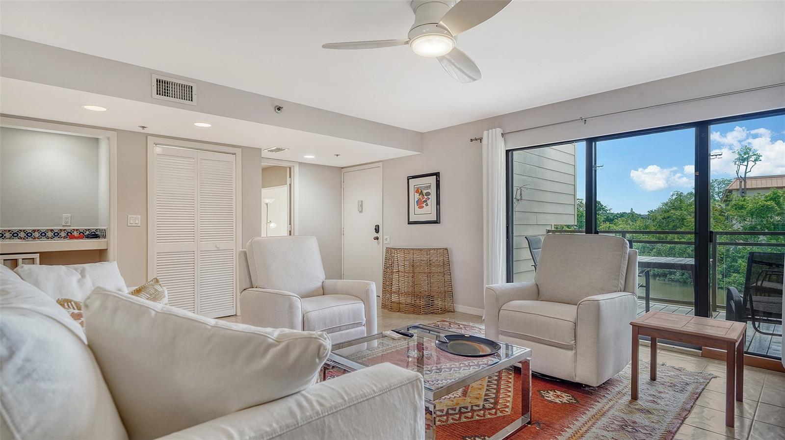 HUDSON OAKS - Residential Lease