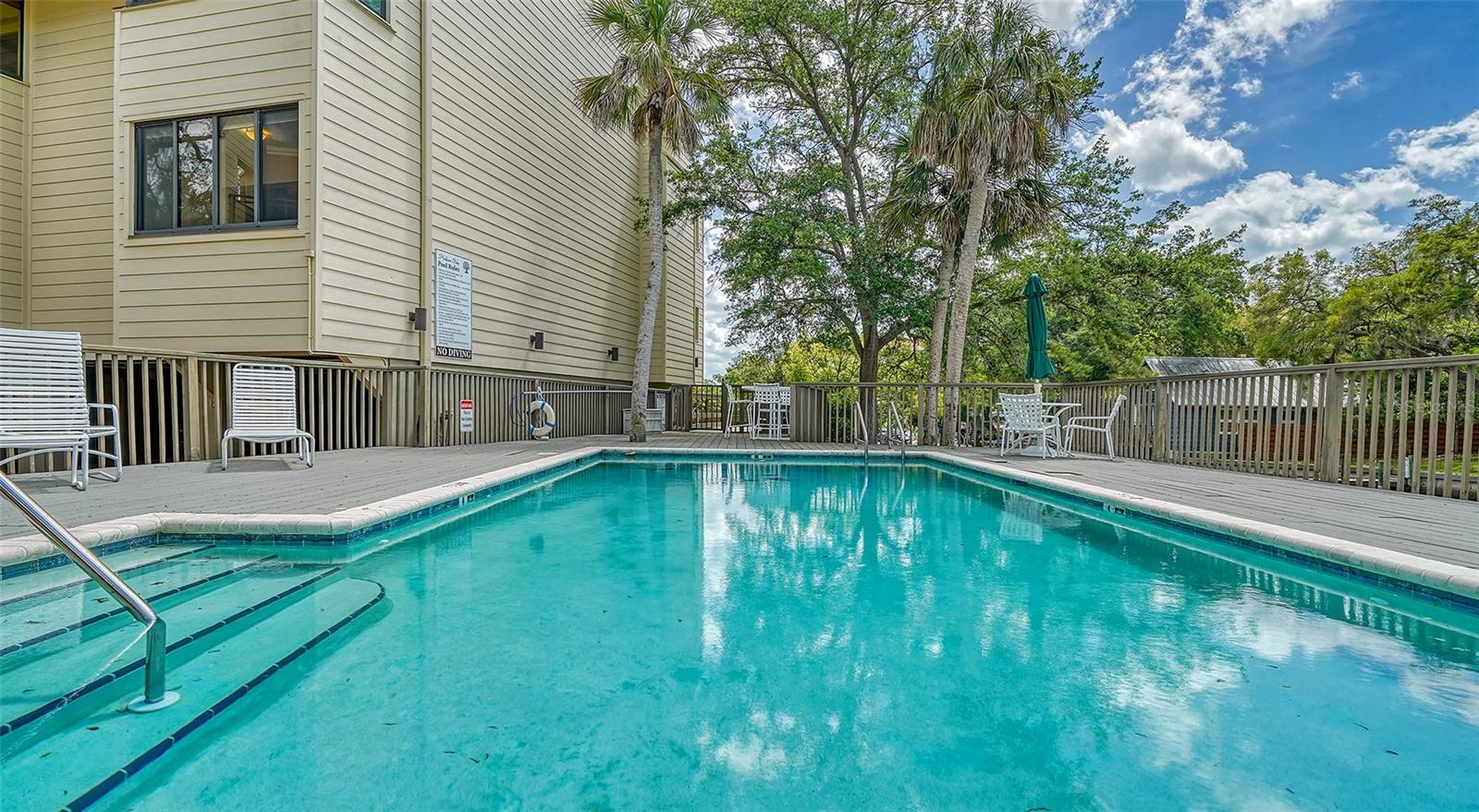 HUDSON OAKS - Residential Lease