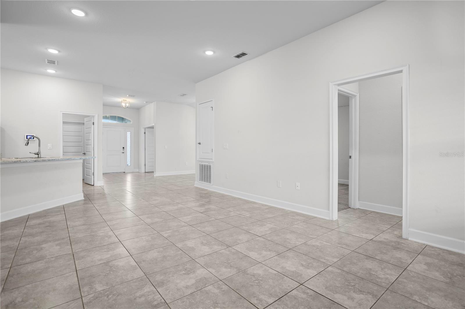 VILLAMAR PH 2 - Residential Lease