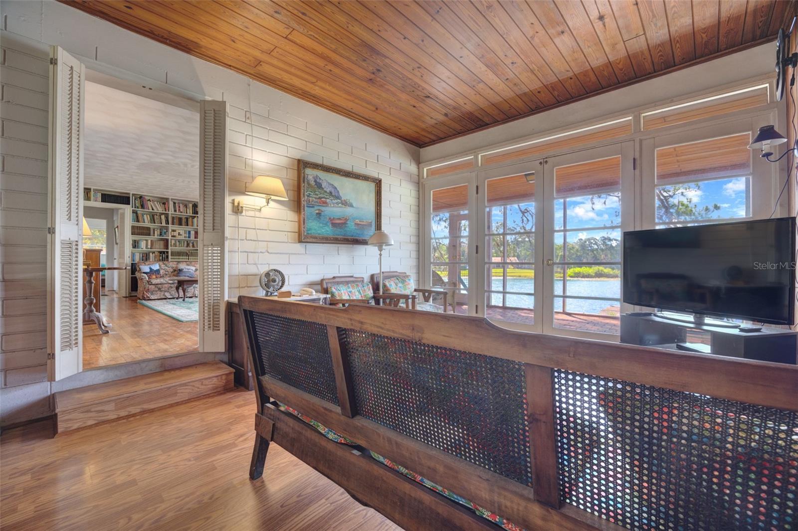 MAGNOLIA SHORES - Residential