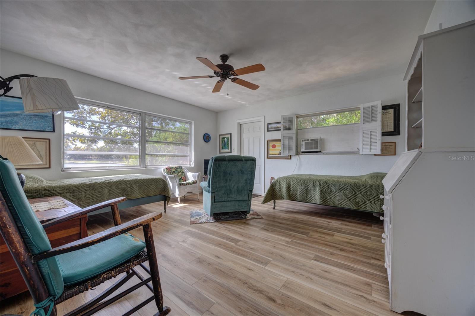 MAGNOLIA SHORES - Residential