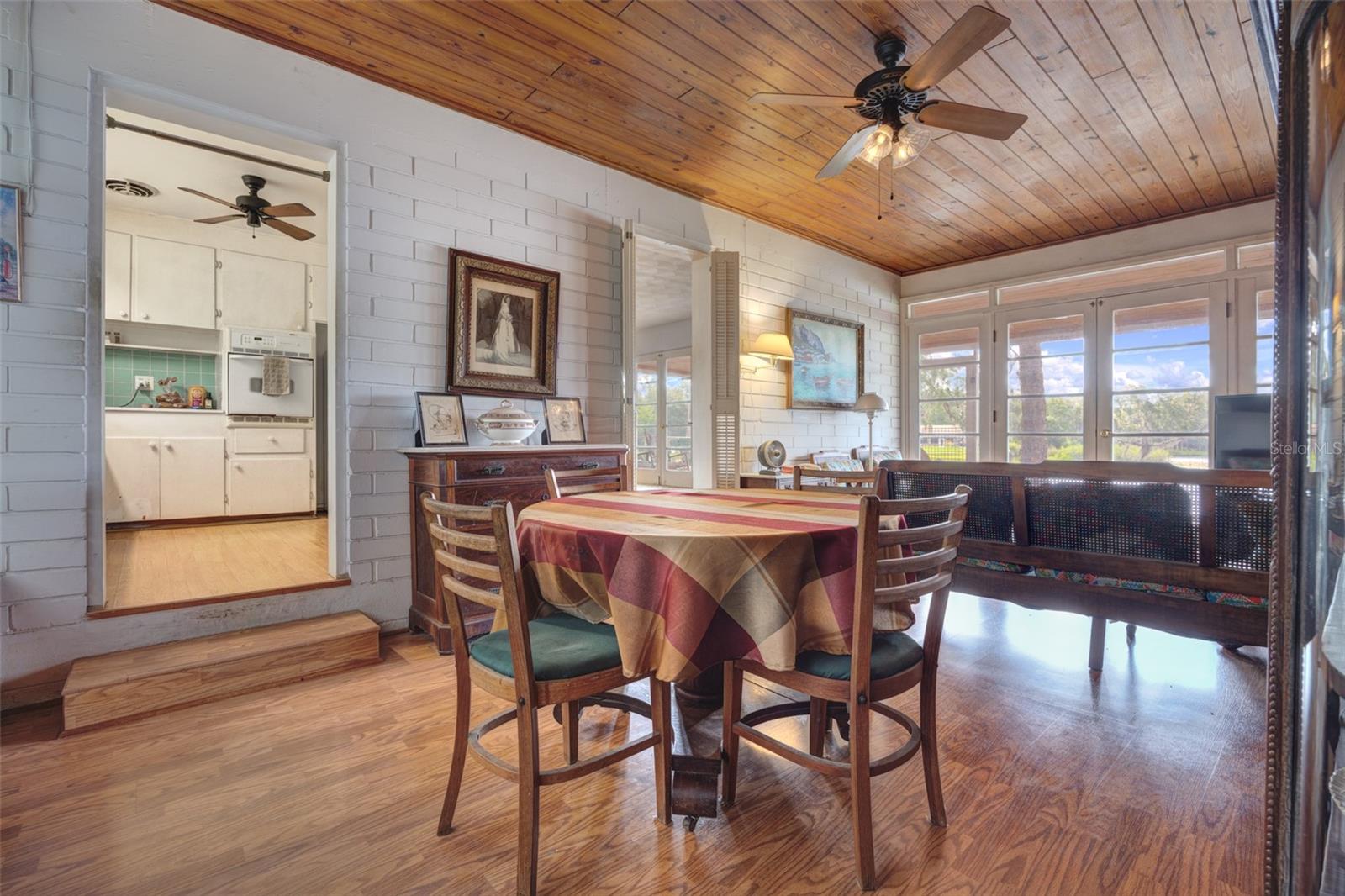 MAGNOLIA SHORES - Residential
