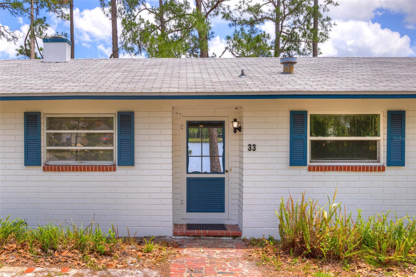 33 WILLOW LANE