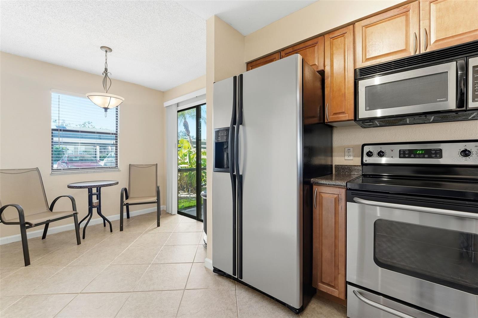 BELLA VISTA ON LAKE - Residential