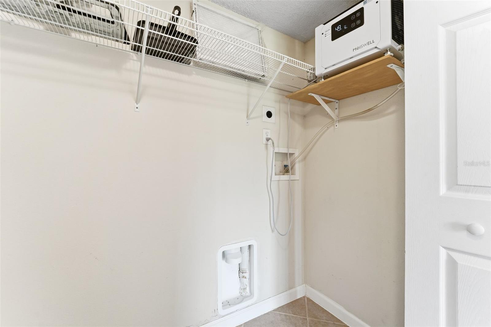 BELLA VISTA ON LAKE - Residential