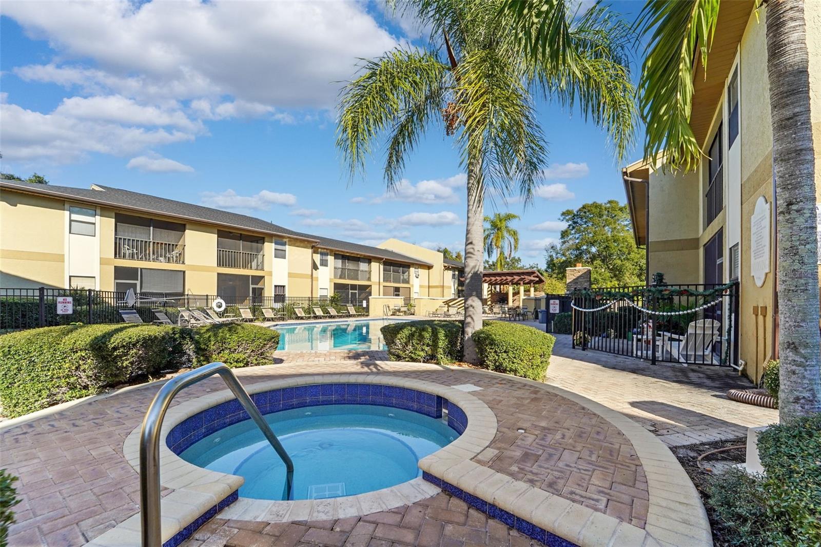 BELLA VISTA ON LAKE - Residential