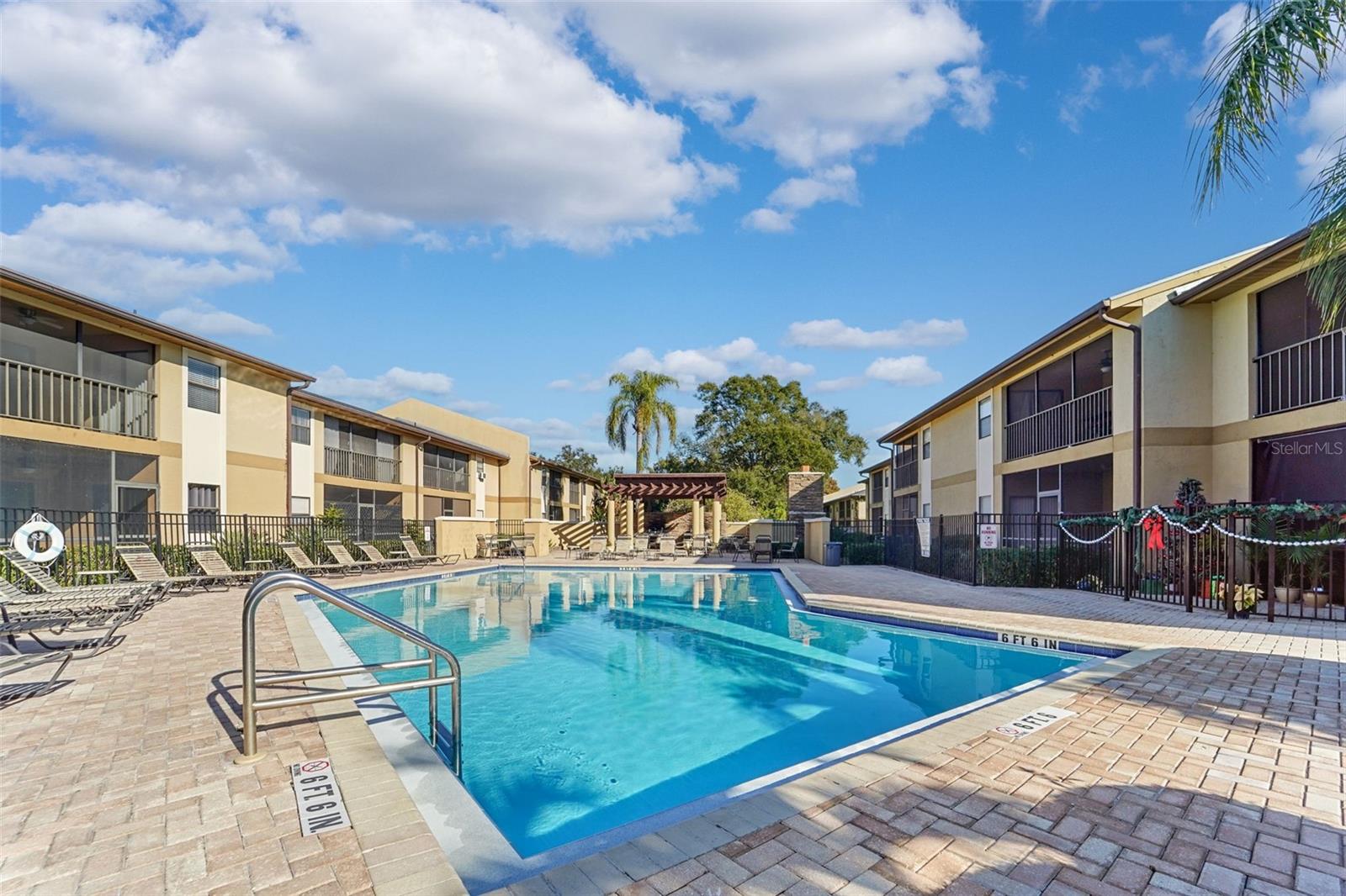 BELLA VISTA ON LAKE - Residential