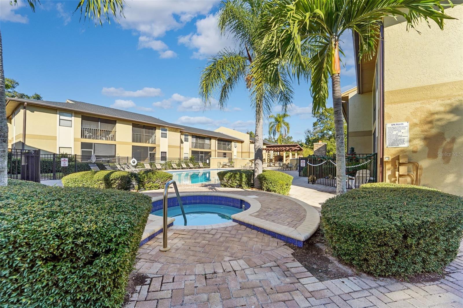 BELLA VISTA ON LAKE - Residential