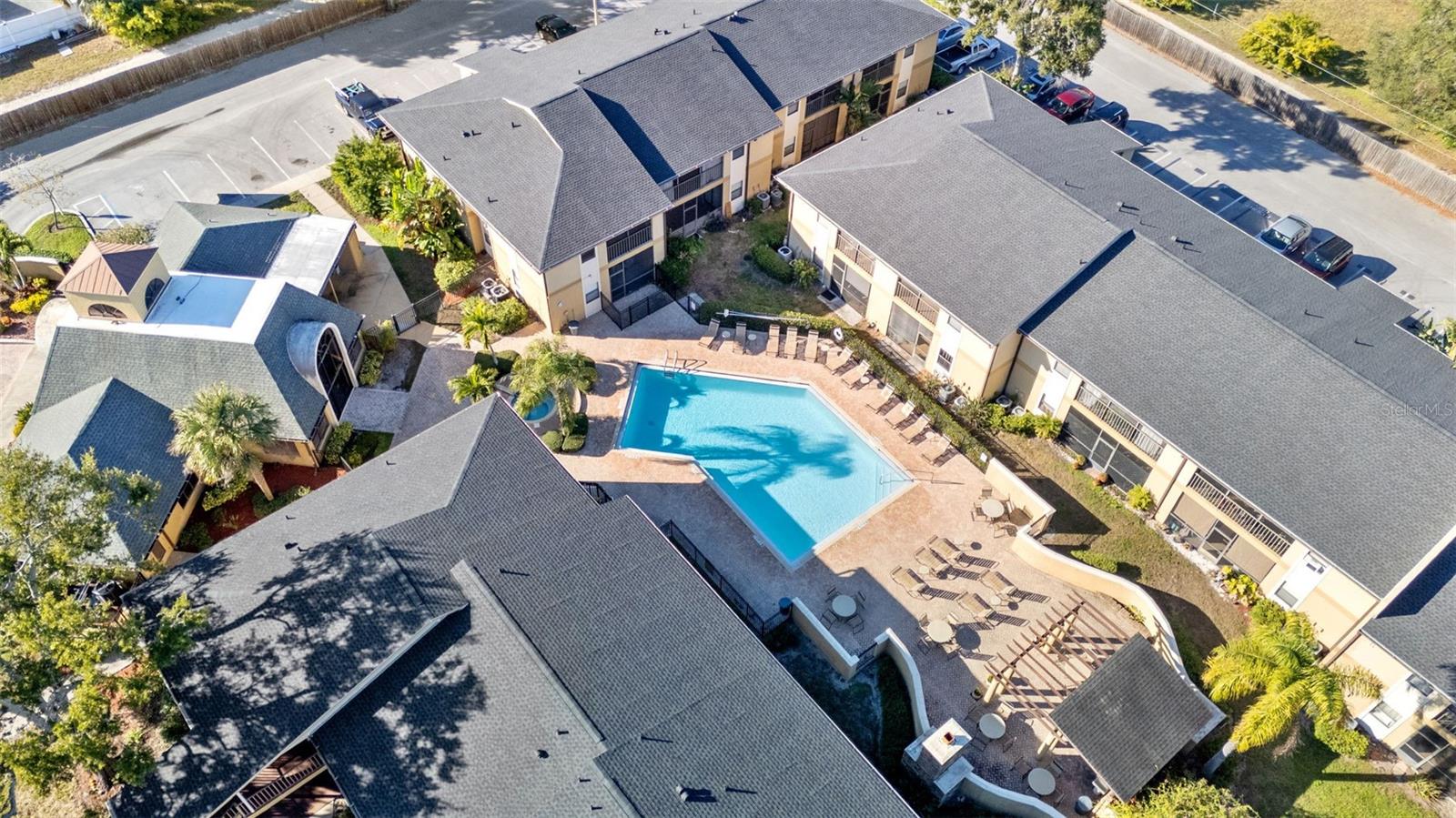 BELLA VISTA ON LAKE - Residential