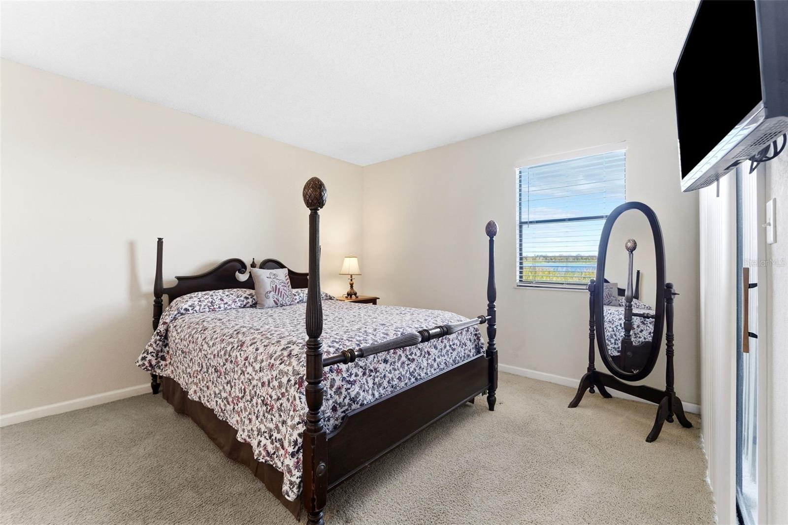 BELLA VISTA ON LAKE - Residential