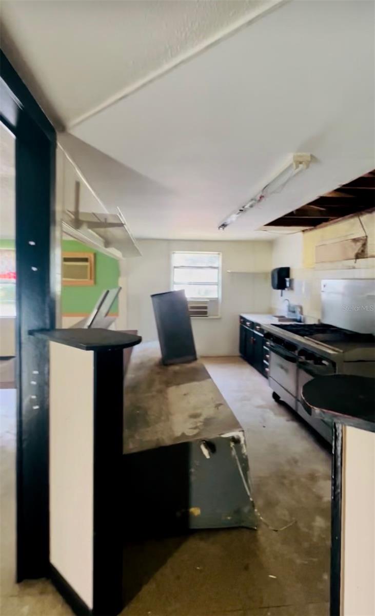 ROYAL COACH VILLAGE UNREC SUB - Commercial Sale