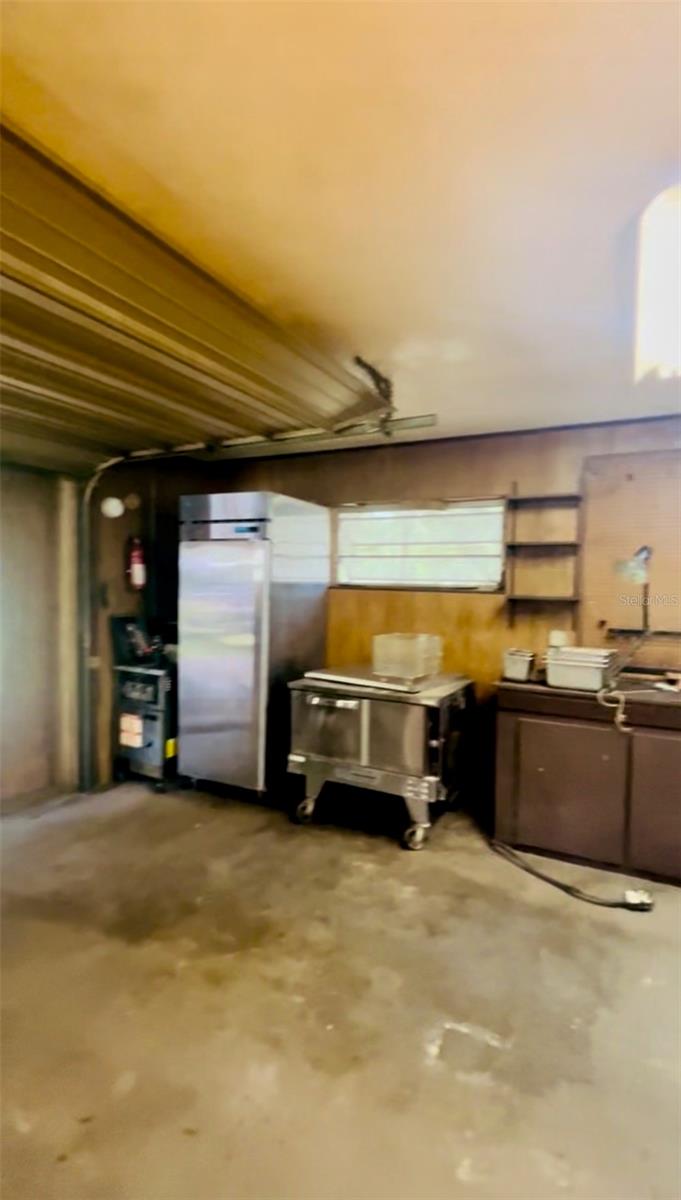 ROYAL COACH VILLAGE UNREC SUB - Commercial Sale